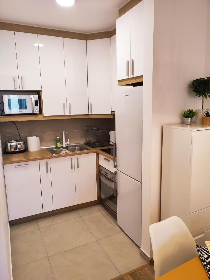 Center Firefly Gardens Apartment Novi Sad Esterno foto