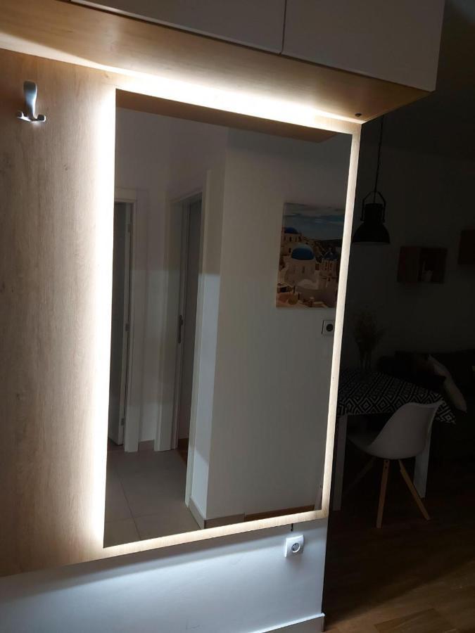 Center Firefly Gardens Apartment Novi Sad Esterno foto